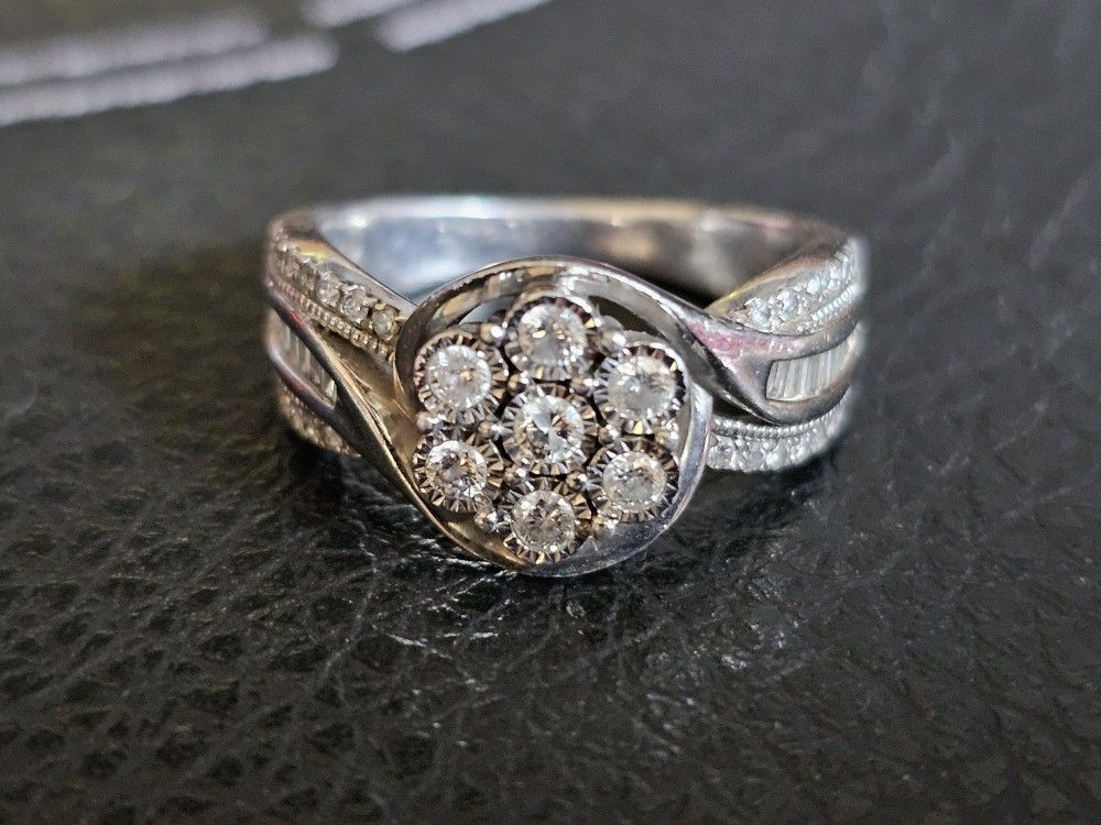 0.50 Carat (Ctw) Round & Baguette Diamond Ladies Twisted Engagement Ring 1/2 CT 925 Sterling Silver