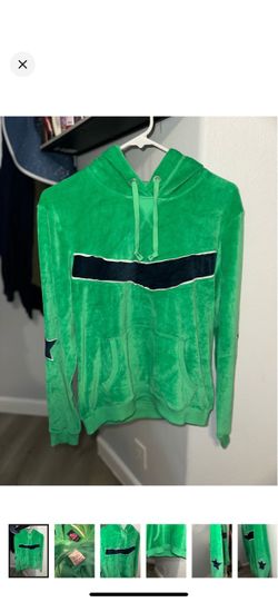 Vintage St berts women’s Green Velour Hoodie with Star Detail