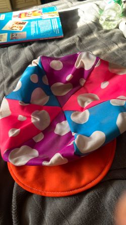 Clown peep
