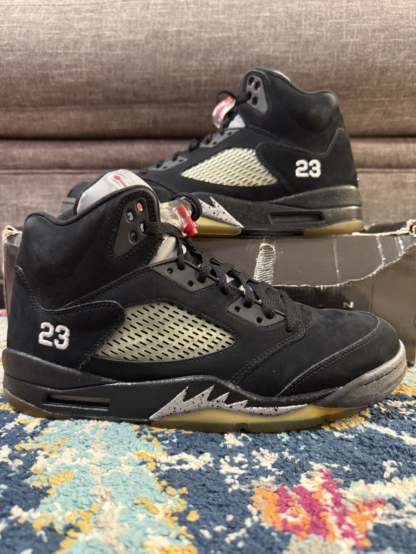 Nike Air Jordan 5 Retro “Black Metallic” 2011