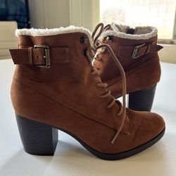 Heel Block Boots With Fur 