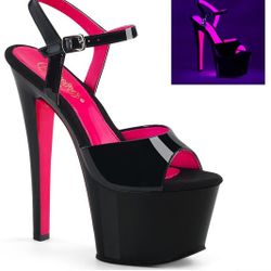 Stilettos By Pleaser Sexy Than Ever Heels🔥 
 Size: 5-10 
Heel: 7"