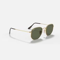 4 pairs of Ray Ban sunglasses