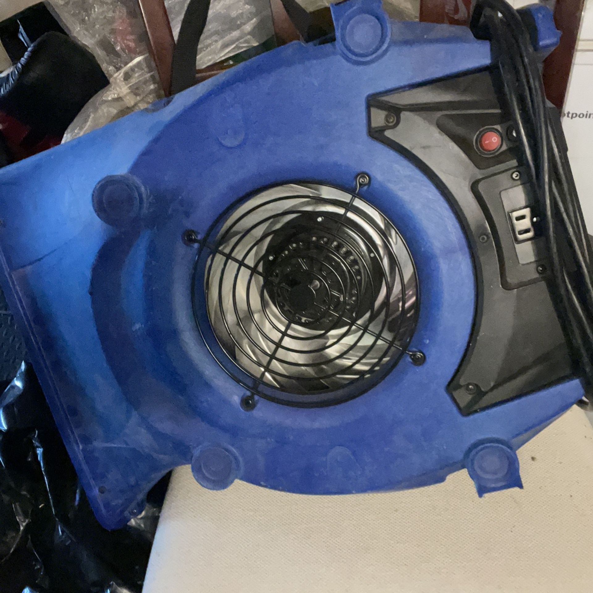 Dehumidifier 