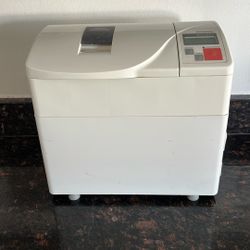 Automatic Bread Maker, Panasonic Model SD-BT56P, Made in Japan