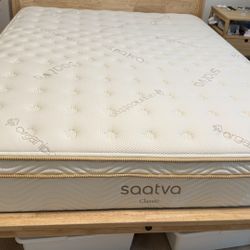 Saatva Classic 11.5” - Queen Mattress 