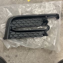 Right Foglight Cover Toyota Corolla