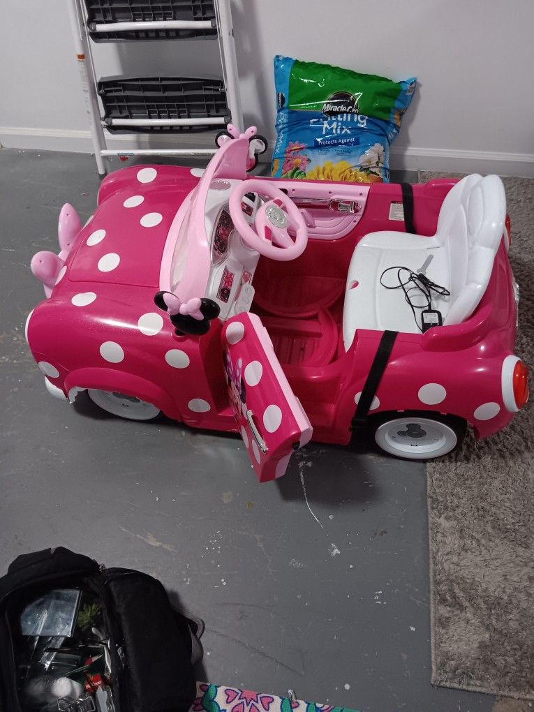 Minnie Mouse Kids Electric Ride In Car