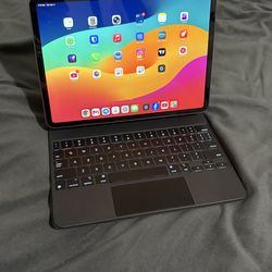 iPad Pro 11 M2 128GB w Apple Magic Keyboard and Pencil
