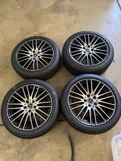 2022 Mercedes C300 OEM 18” Wheels & Pirelli Tires – Staggered Set