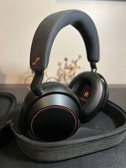 Sennheiser Momentum 4 - Wireless Headphones