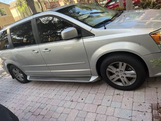 2012 dodge grand caravan