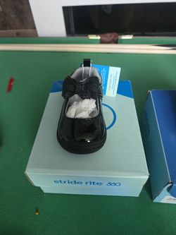 Baby girl shoes 4 and 4.5