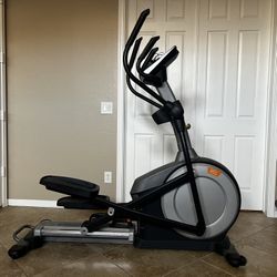 NordicTrack e5.7 elliptical 20" strider