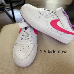 Girl Nike Tennis
