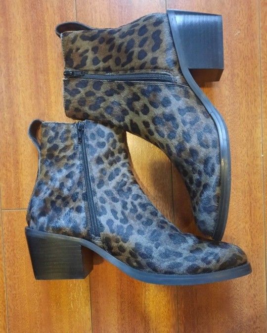 Steve Madden Calf Fur Leopard Print 2 1/2" Heel Sleek Ankle Boot Size 7 1/2