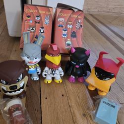 Looney Tunes Characters Collectible 3" Mini Figures Kidrobot Blind Box Combo Set 