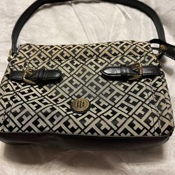 Tommy Hilfiger Purse