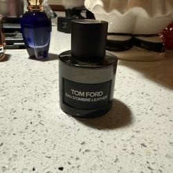 Eau d'Ombre Leather Men’s Cologne  