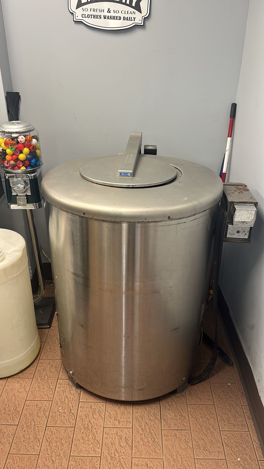 Laundry Clothes Extractor