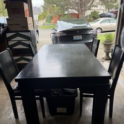 Free dinning table