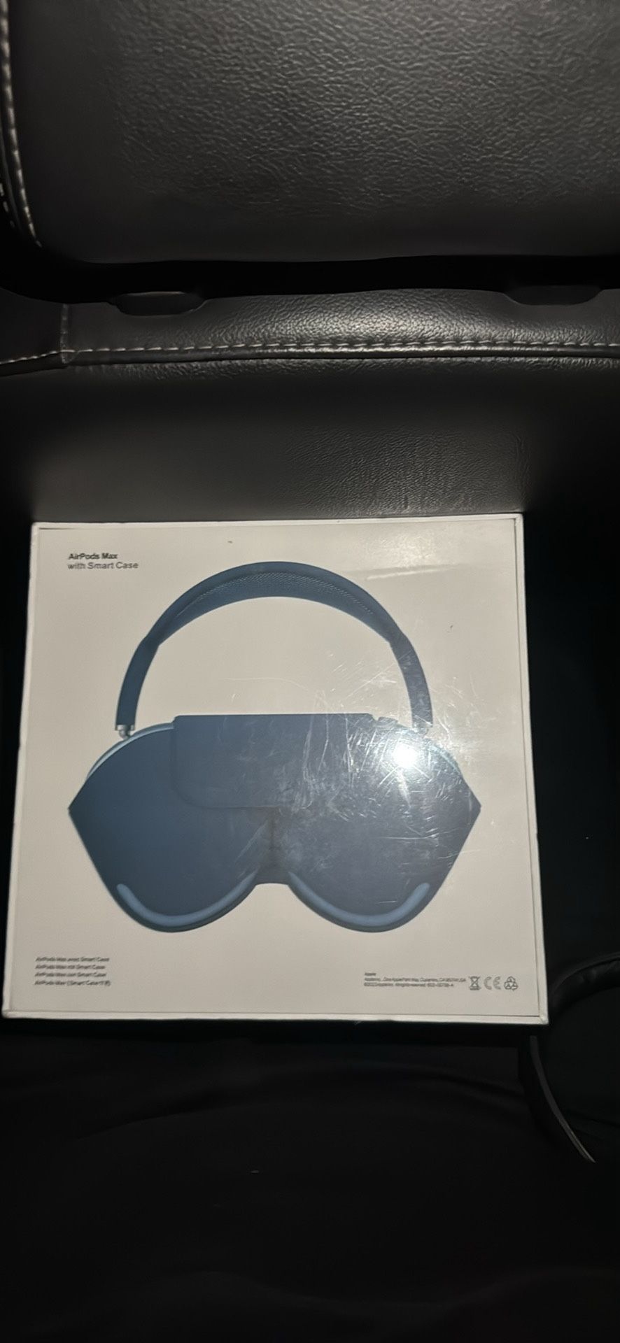 navy blue airpod maxes