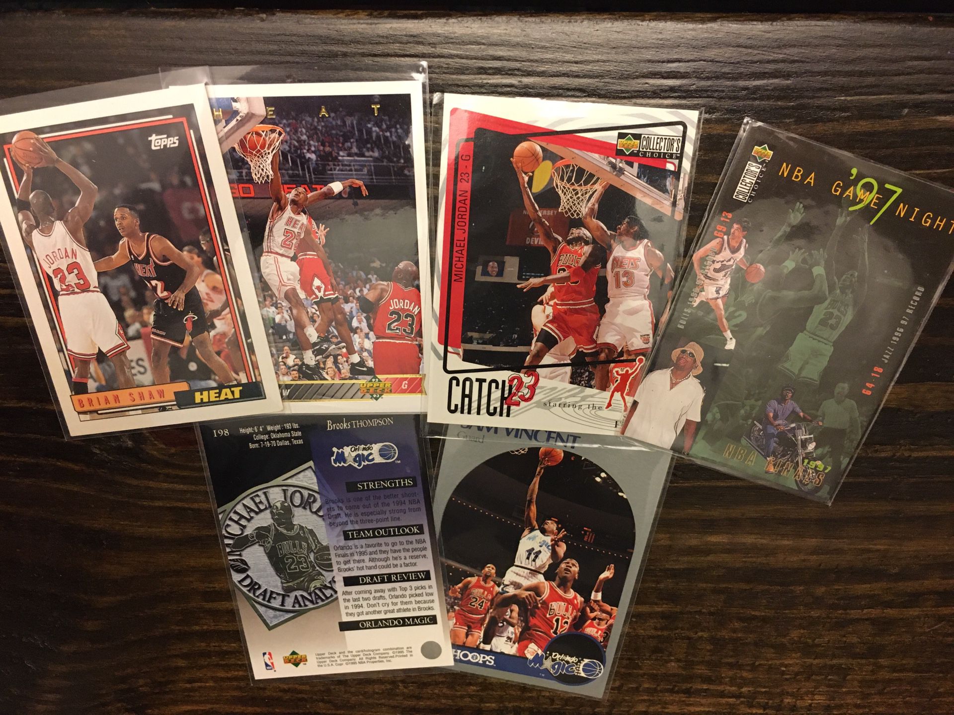 6 *Rare* Michael Jordan basketball cards