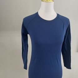 ATHLETA Sunlover Coast Top SMALL  Blue Rashguard Beach