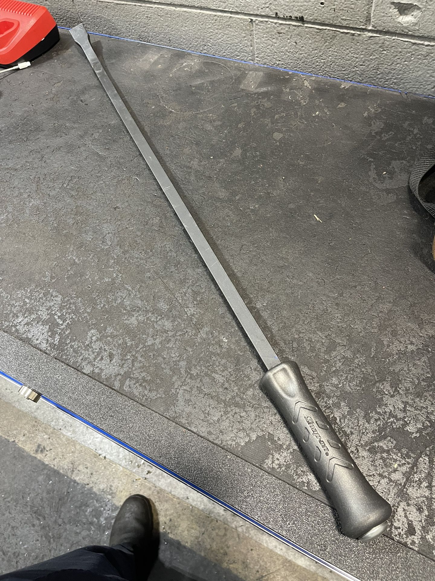 Snap On 36” Prybar