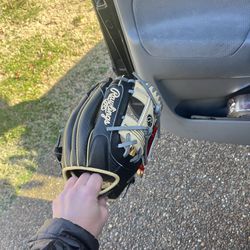 Heart of the Hide baseball glove