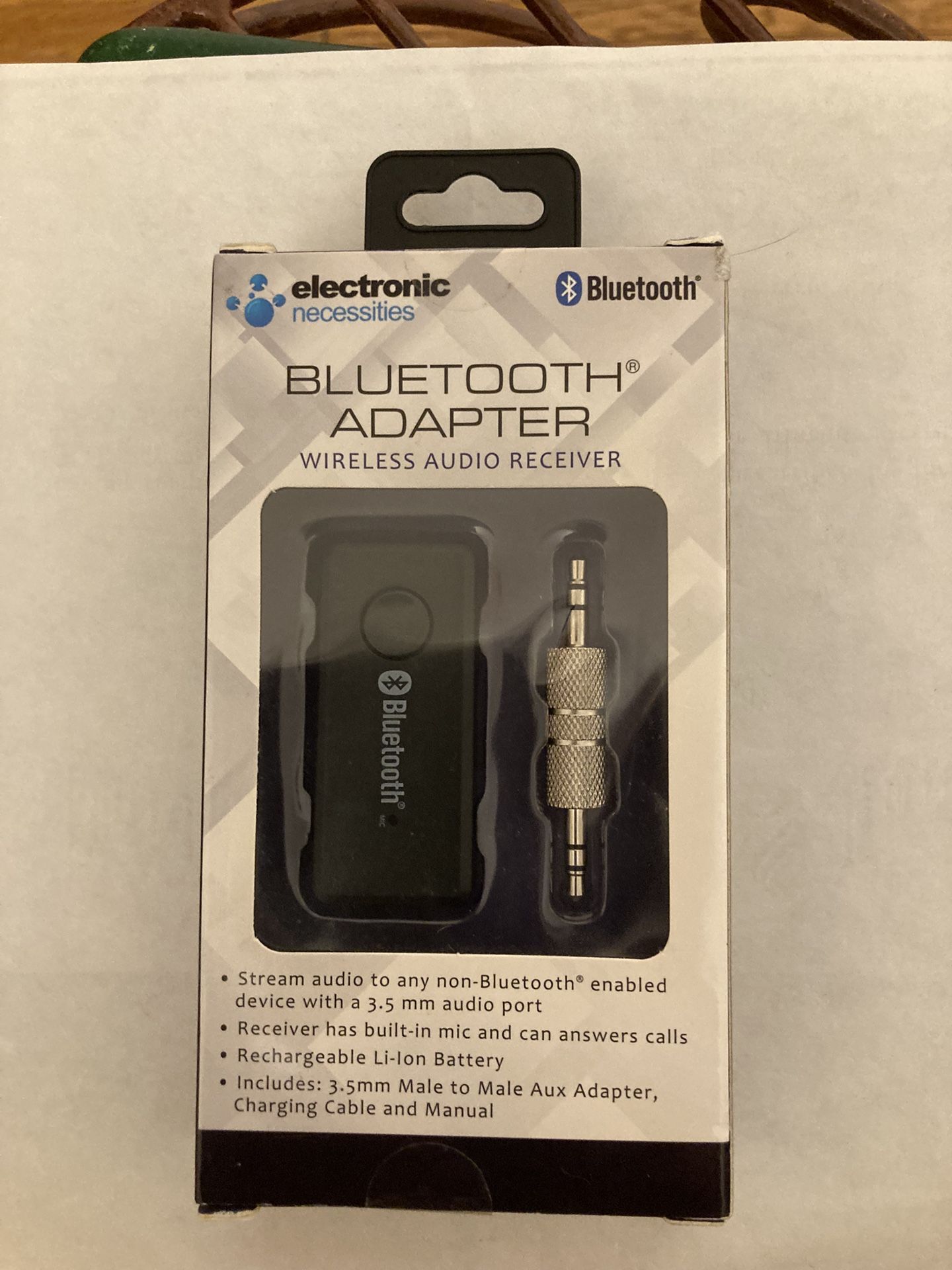 Wireless audio receiver with built-in mic and rechargeable battery 