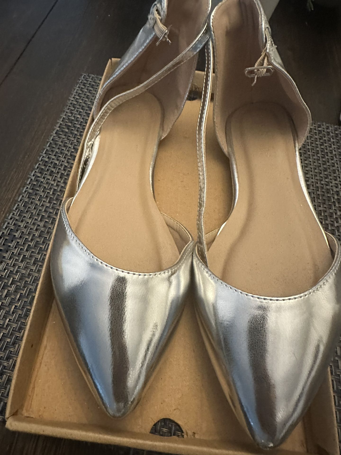 Metallic Flat Shoes Size 8.5