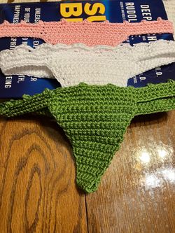 The new trend book thong