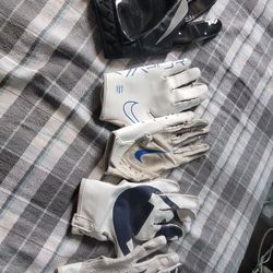 Football Gloves