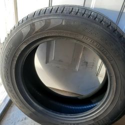 Tire 215 65 R17