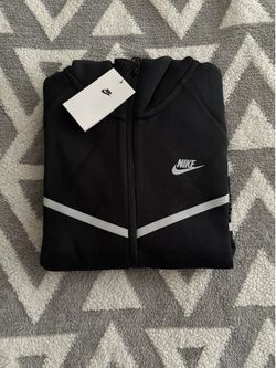 Nike Tech