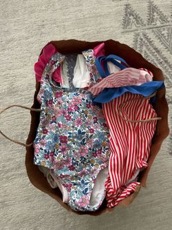 Baby Girl Clothes Bundle 0-6 months — $20