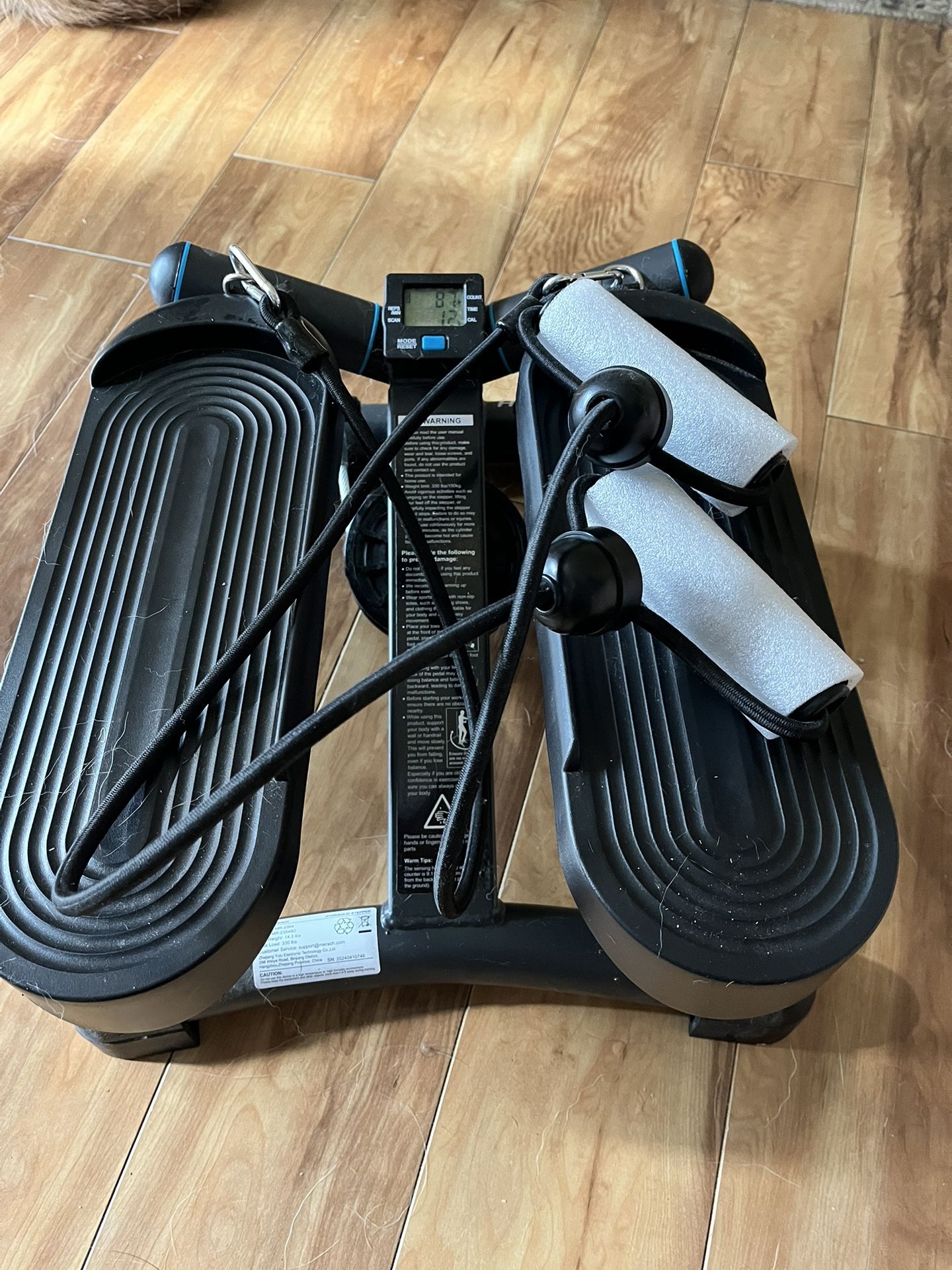 Hydraulic Stepper W/ Resistance Bands