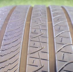 285 40R23 Pirelli Scorpion Zero A/S 85% Tread 7/32 111Y SKU 27496 Grade A Tires