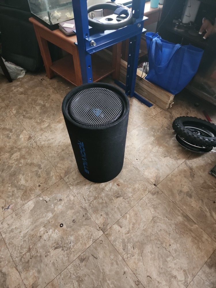 No Problem Wit Built In Amp 12"woofer