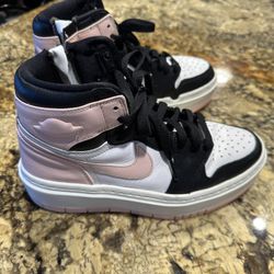 Women’s  Nike Jordan 1 Elevate High Size 7