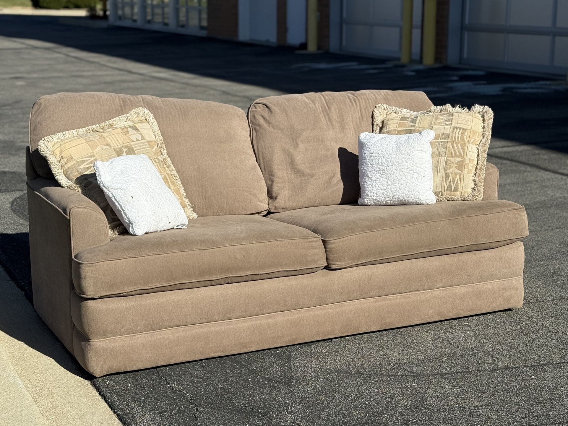 La-Z-Boy 2-Seater Sofa - Free Curbside Delivery