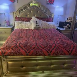 Queen Size Bed With Headboard 