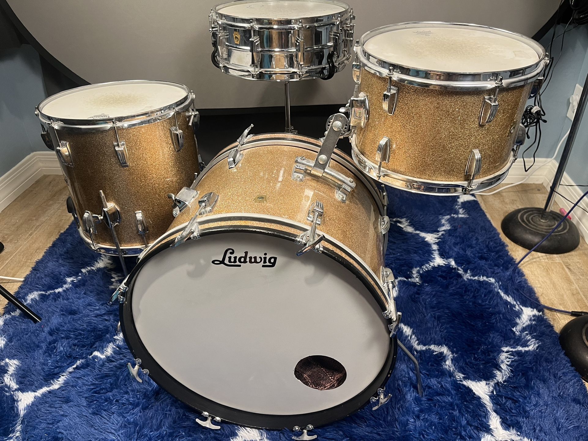 1964 Ludwig Vintage Champagne Sparkle Downbeat Drum Set With Supraphonic Snare 