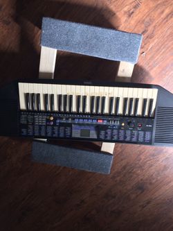 Yamaha eclectic keyboard PSR8