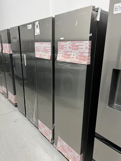 STAINLESS STEEL SAMSUNG REFRIGERATOR 