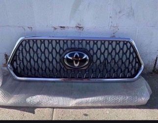 Toyota Front Grille with Chrome Trim