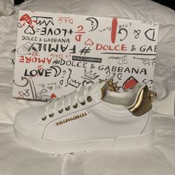 DG  white sneakers