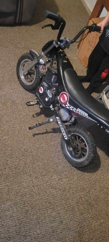 BURROMAX TT-250 ELECTRIC MINI BIKE