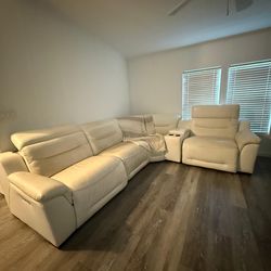 SOFIA VERGARA SOFA FOR SALE $ 300